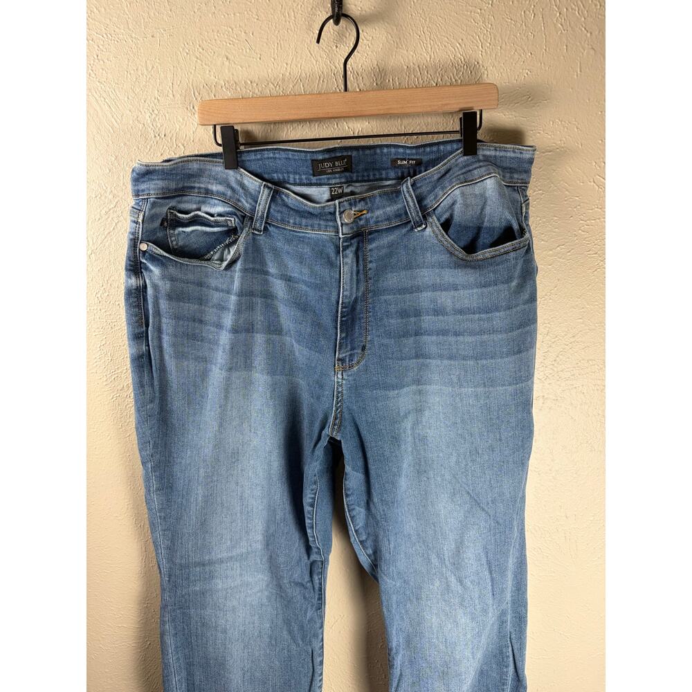 Judy Blue Size 22W Jeans Slim Fit Straight Leg Light Wash Whiskering Denim Pants - Picture 6 of 9